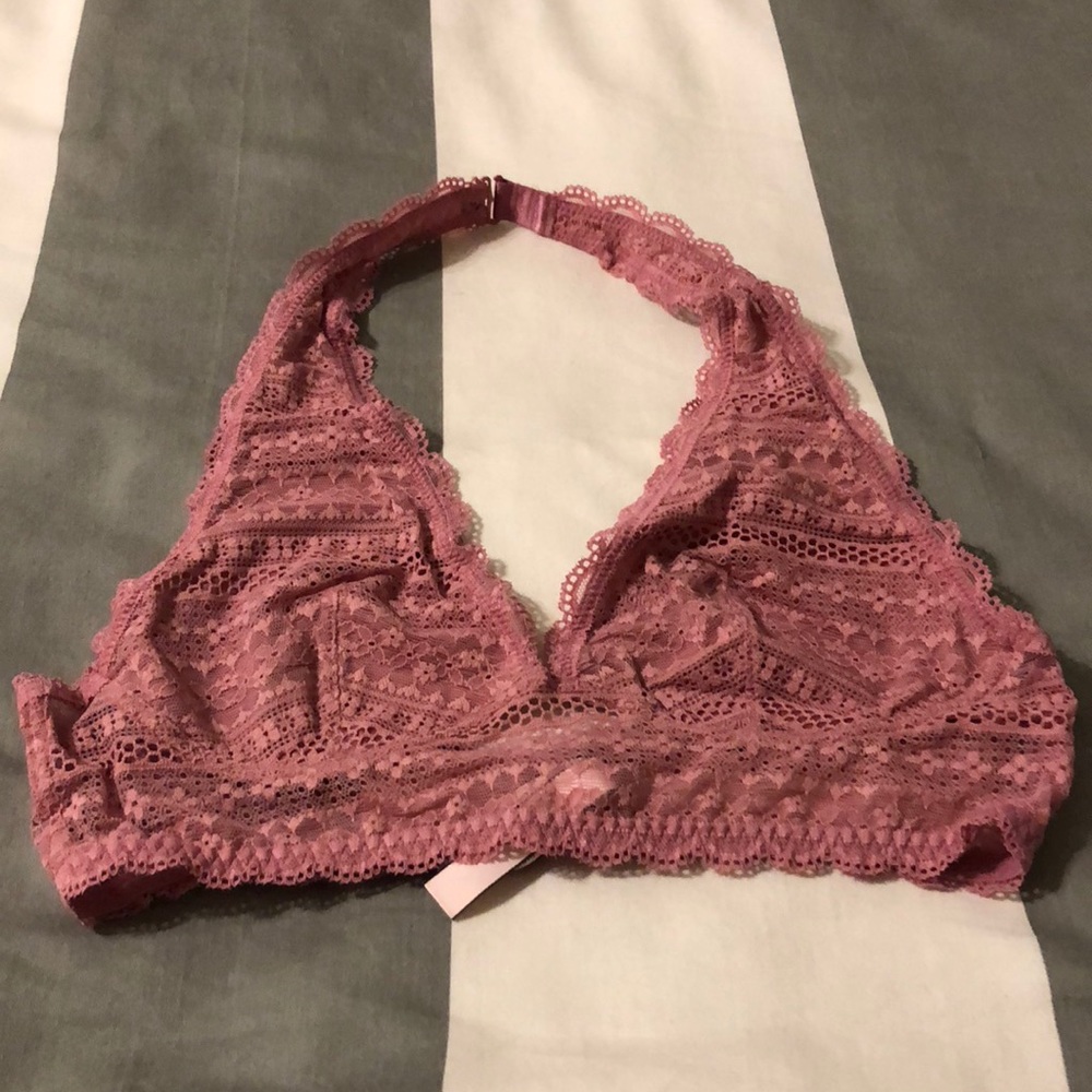 Victoria’s Secret lace hater bralette. Medium NWT